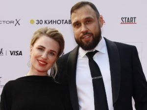 СМИ: полиция пришла с обыском к мужу Валерии Гай Германики
