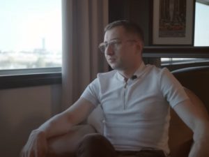 «Все знали об этом, но никто не видел»: первое интервью Сергея Савельева, выкравшего архив с пытками у ФСИН