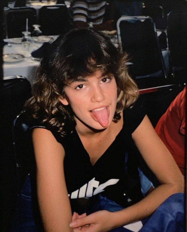 Архивные снимки молодых знаменитостей