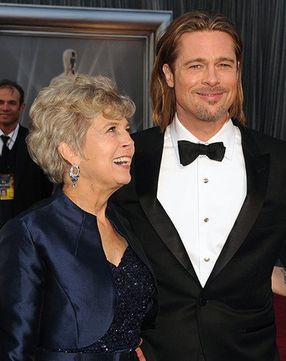 Знаменитости со своими мамами