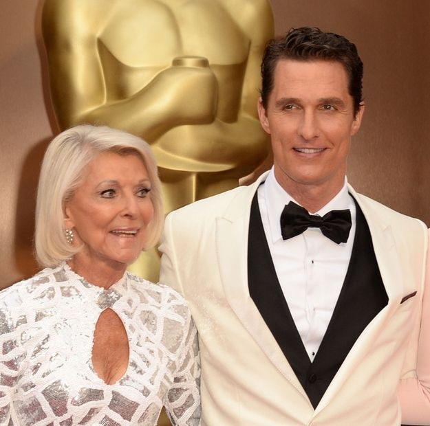 Знаменитости со своими мамами