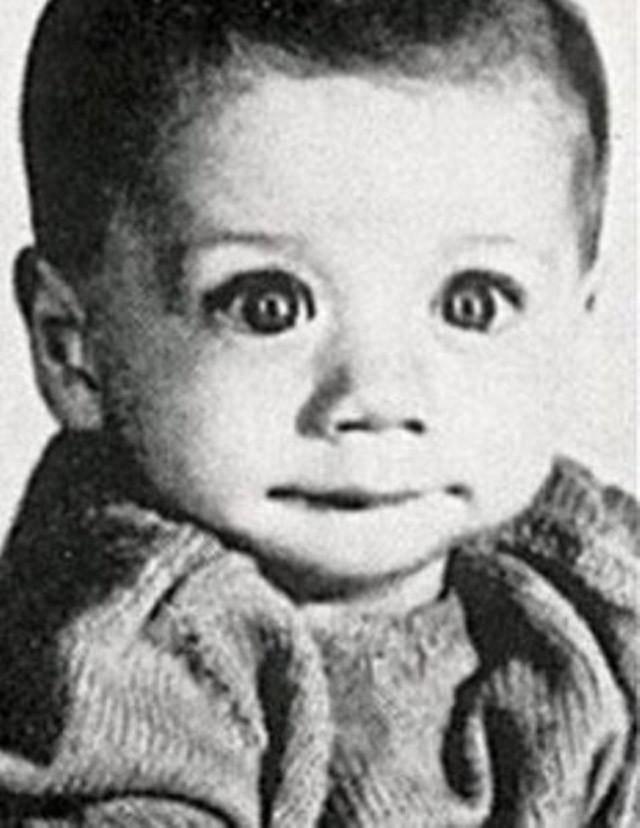 Архивные снимки молодых знаменитостей