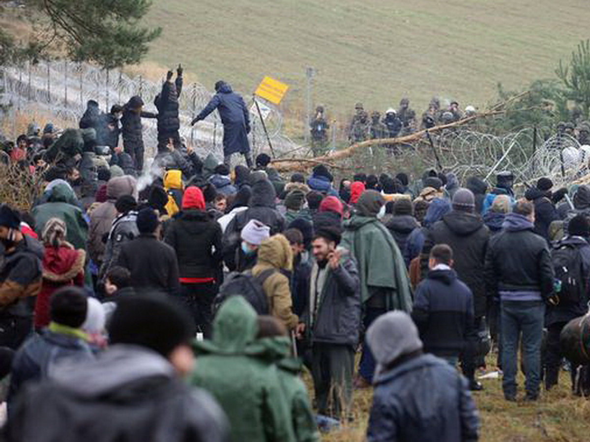 Мигранты на границе Беларуси и Польши