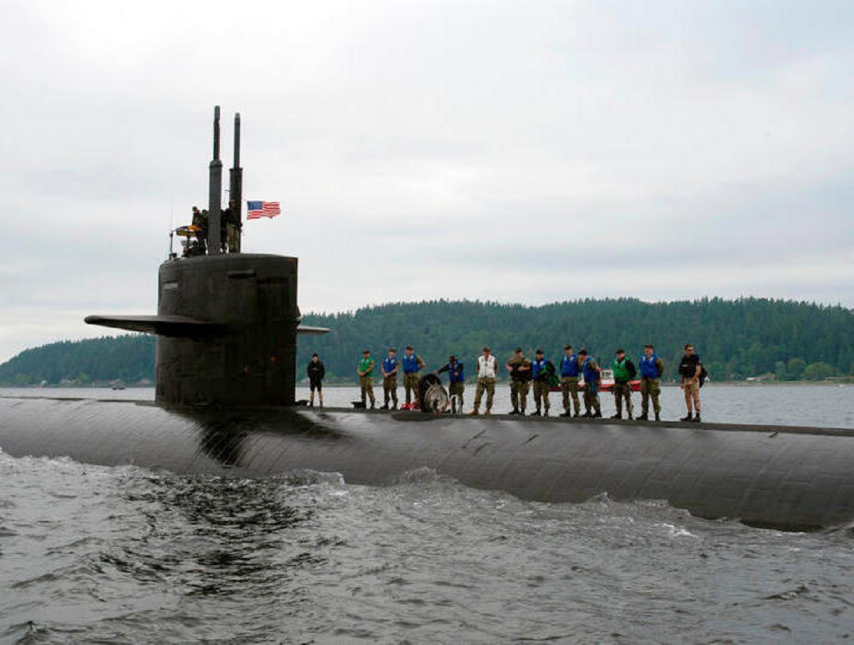 Атомная подлодка Connecticut столкнулась с подводной горой в Южно-Китайском море