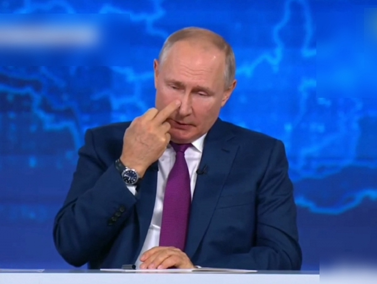 «Пшикнул с одной стороны, с другой стороны»: Путин ревакцинировался назальной вакциной