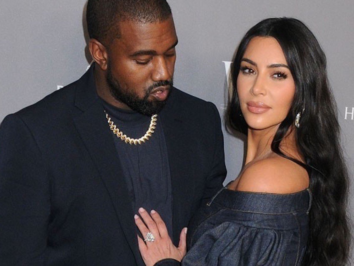 Развод и девичья фамилия: пары, которые расстались в 2021 году