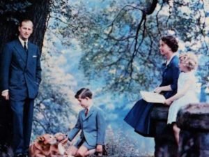 Развод и девичья фамилия: пары, которые расстались в 2021 году