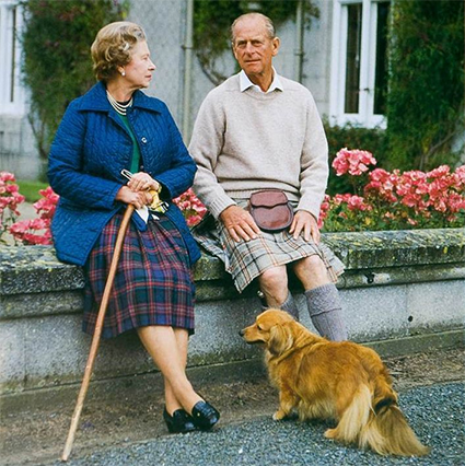 Королевское семейство Великобритании поздравляет с Рождеством на протяжении последних 65 лет