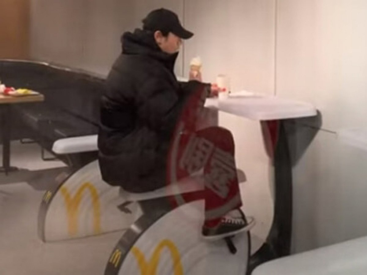 В Китае кафе совместили с тренажеркой