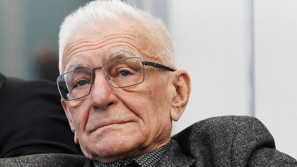 Известные люди, которые ушли из жизни в 2021 году. Ч.1