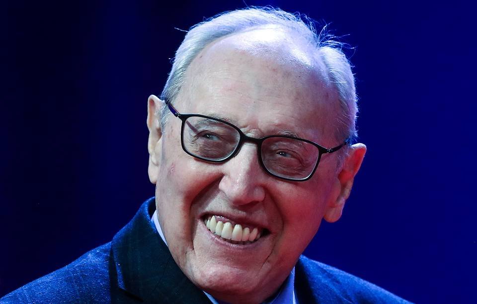 Известные люди, которые ушли из жизни в 2021 году. Ч.1