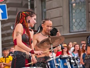 В Белоруссии лидеров фолк-группы осудили из-за концертов на акциях протеста