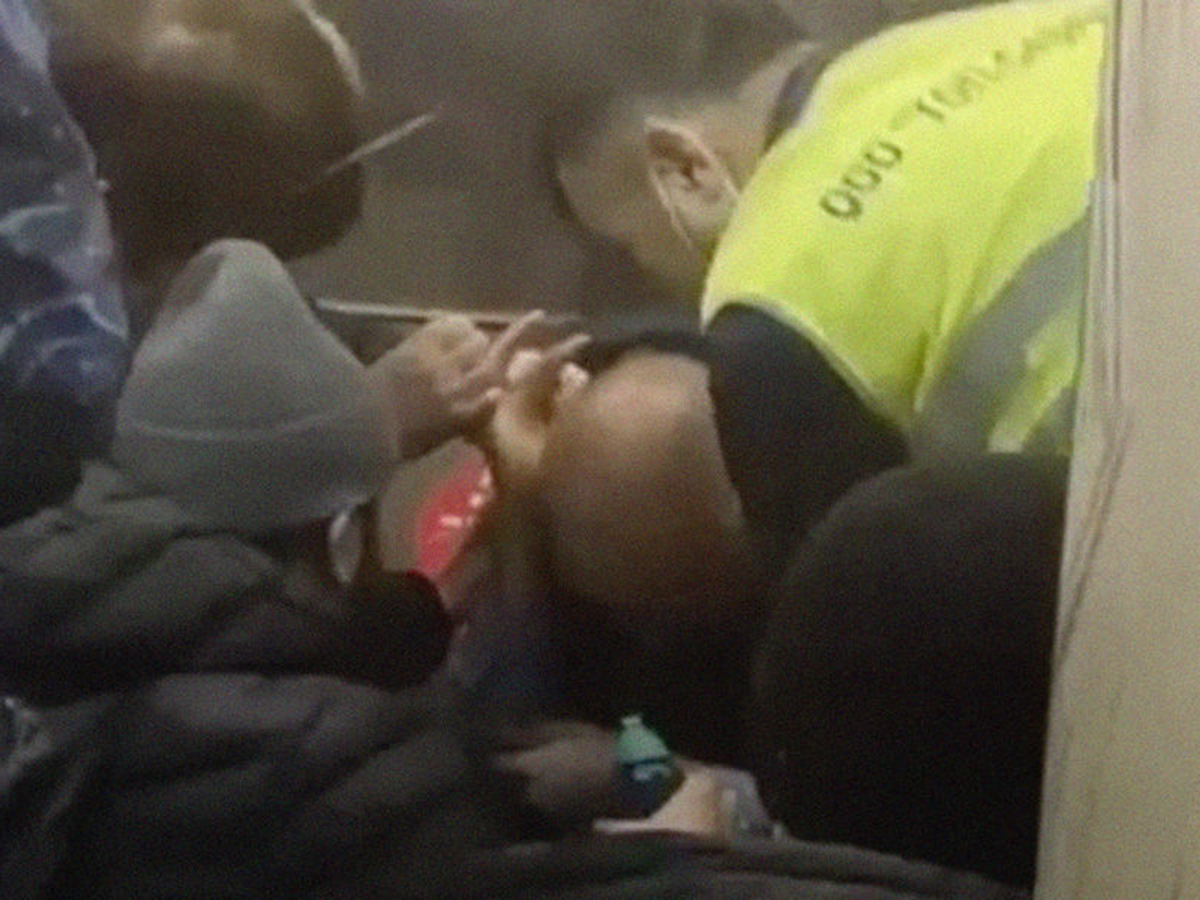 Машинист поезда потерял сознание в метро