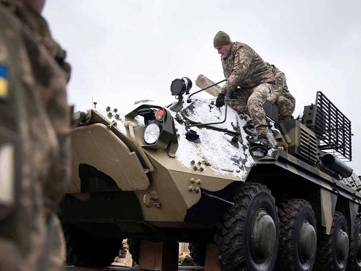 Украина стянула войска в Донбасс