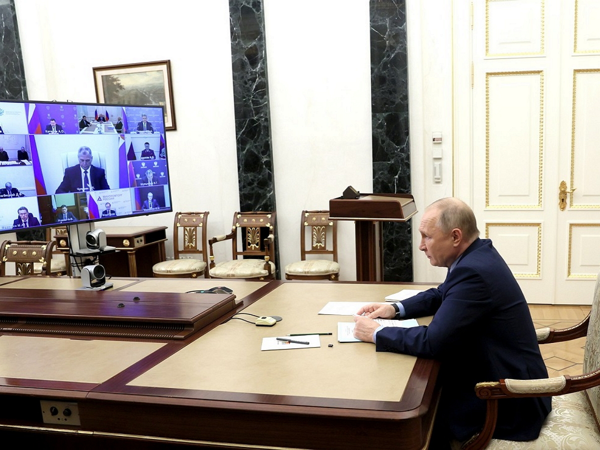 Опубликовано видео, как Путин ударил кулаком по столу, обсуждая трагедию в «Листвяжной»