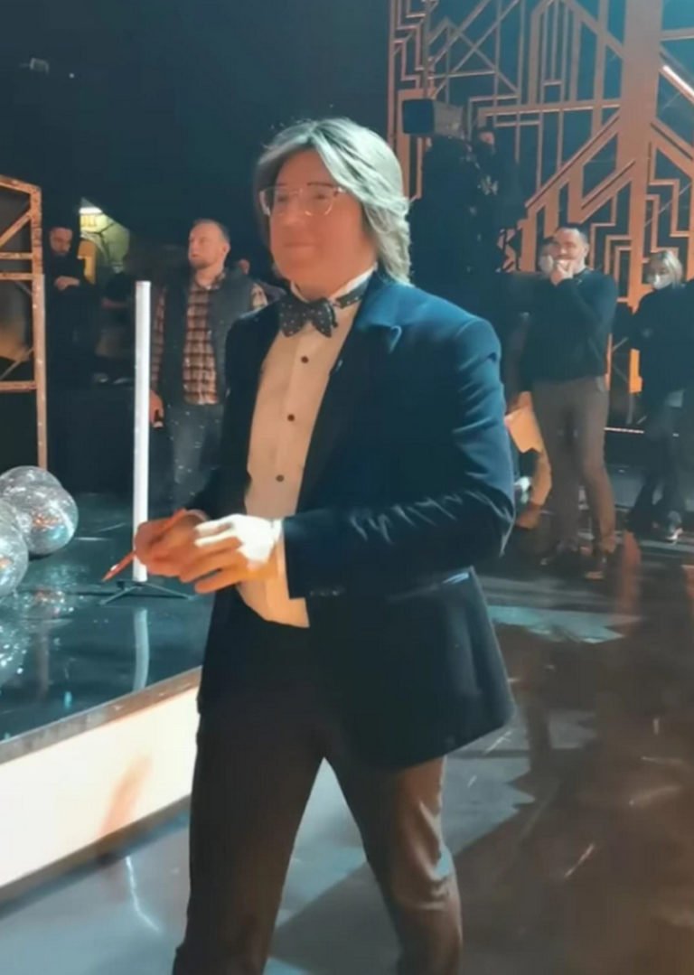 Фото растолстевшего Андрея Малахова с выпирающим животом