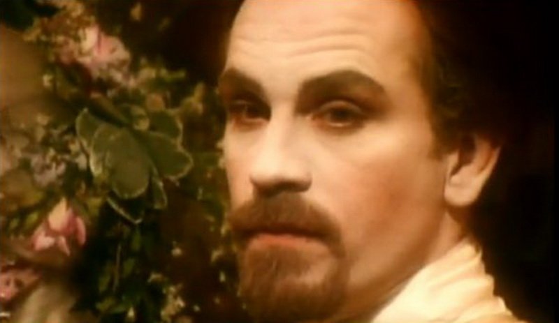 Звезды, которые снялись в музыкальных клипах