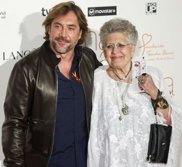 Знаменитости и их самые преданные поклонники — мамы