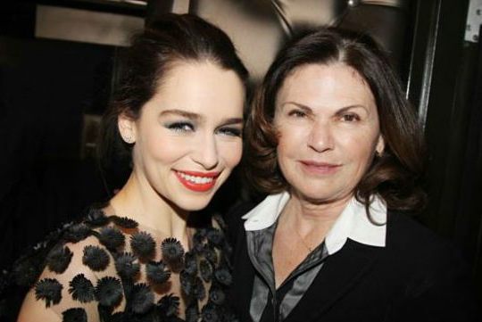 Знаменитости и их самые преданные поклонники — мамы