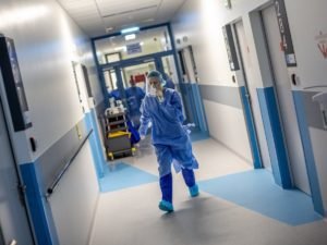 Минздрав опубликовал инструкцию, как лечить коронавирус дома