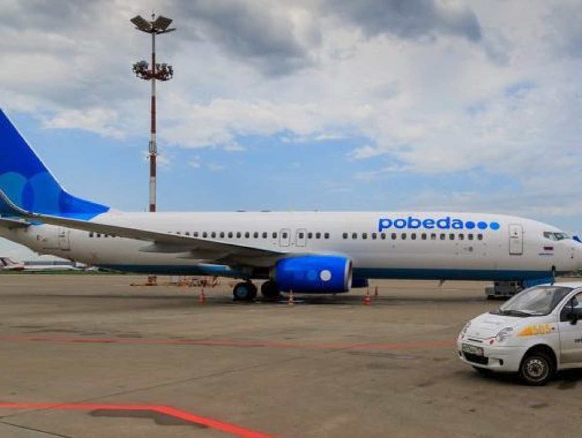 Самолет «Победы», летевший на Кипр, сел в Сочи из-за смерти пассажира