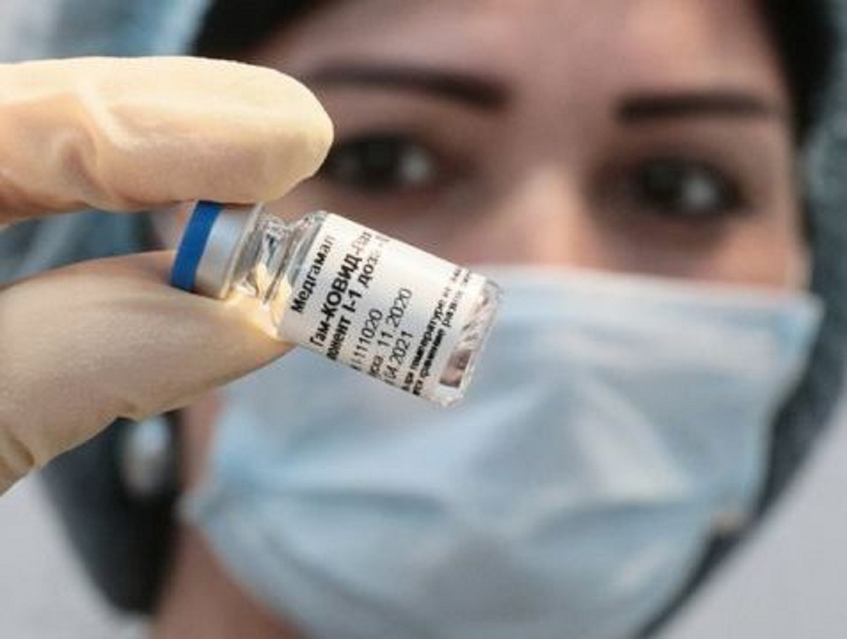 Студентка на Камчатке умерла в страшных муках после второй прививки от COVID-19