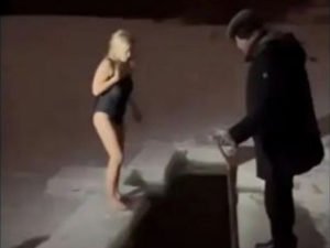 Утонула в проруби в реке Оредеж