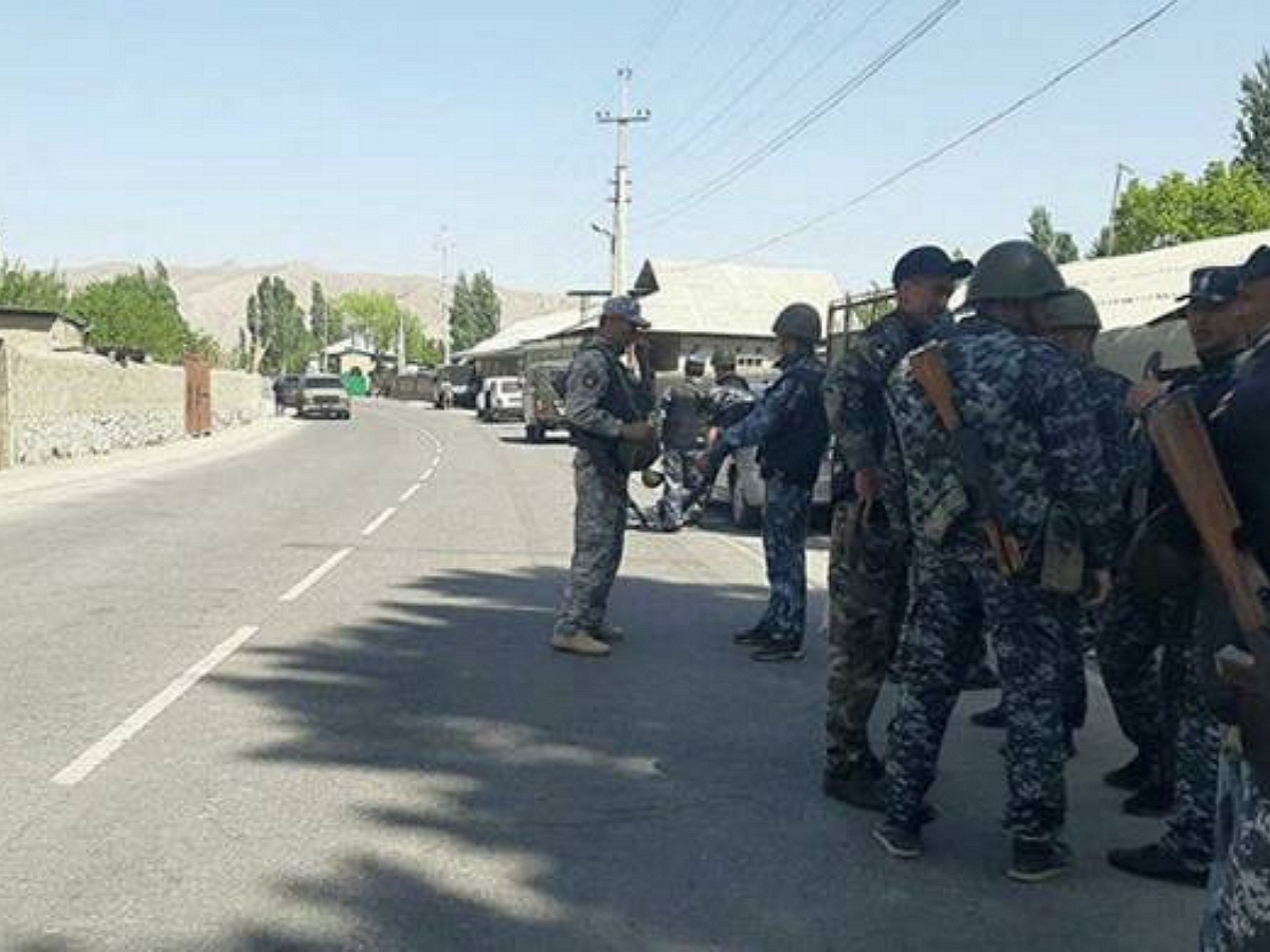 17 человек пострадали во время перестрелки на границе Таджикистана и Киргизии