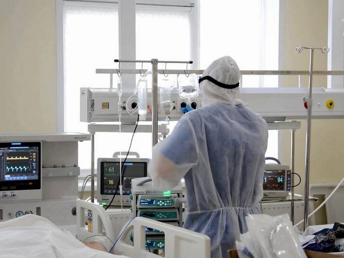 Два человека умерли после обследования желудка в больнице Петербурга