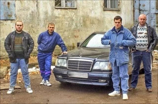 Архивные фото из 90-х, которые очень точно передают атмосферу того времени