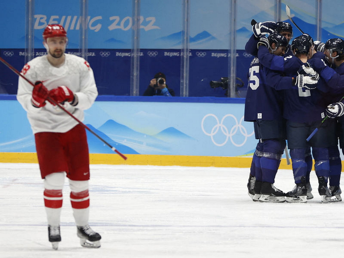 Сборная России по хоккею стала серебряным призером ОИ-2022, проиграв финнам в финале