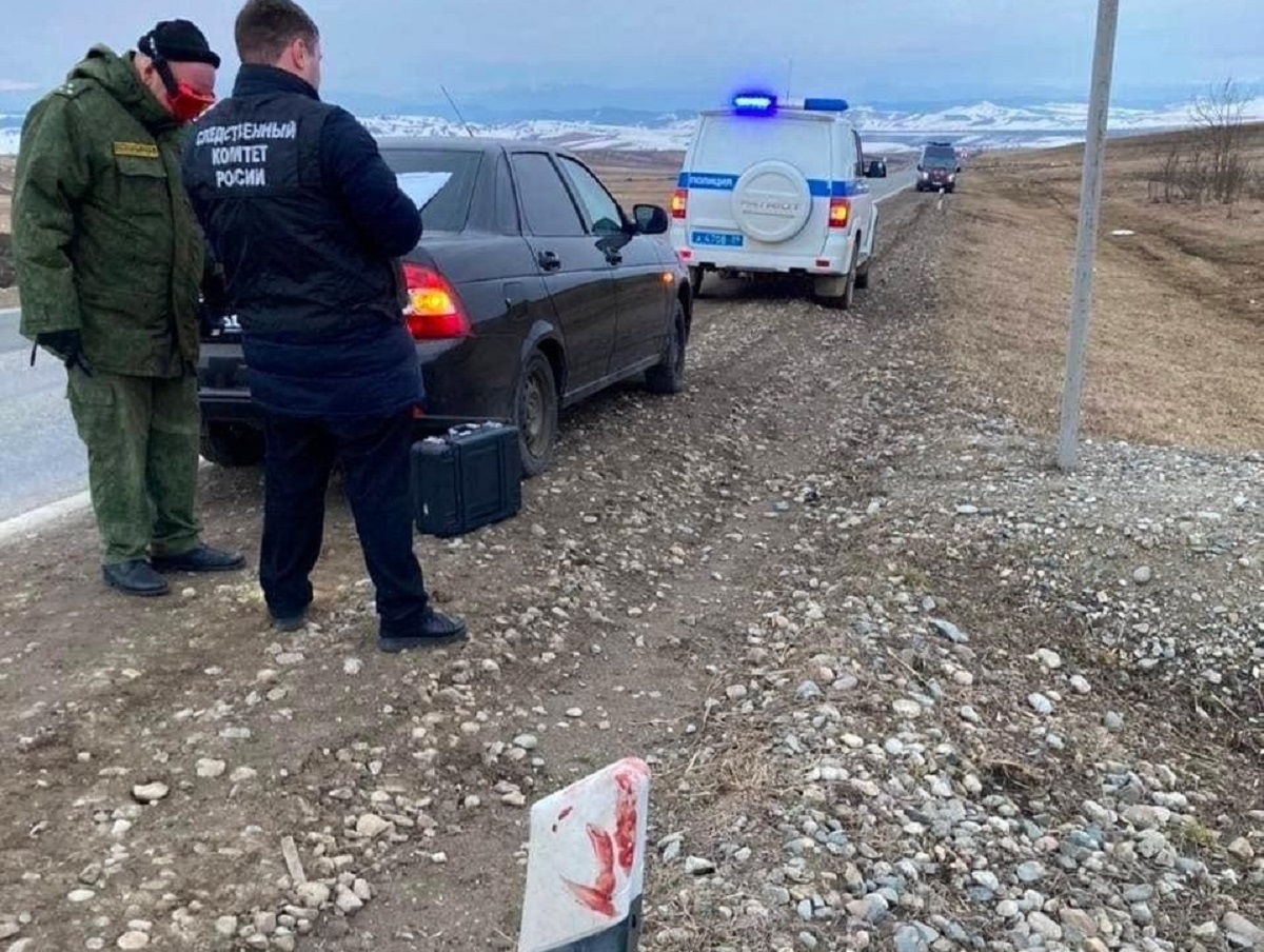 В Карачаево-Черкесии зарезали туриста из Москвы, вышедшего на дороге в туалет