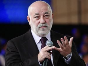 Миллиардер Вексельберг выиграл дело против швейцарского банка, закрывшего его счета