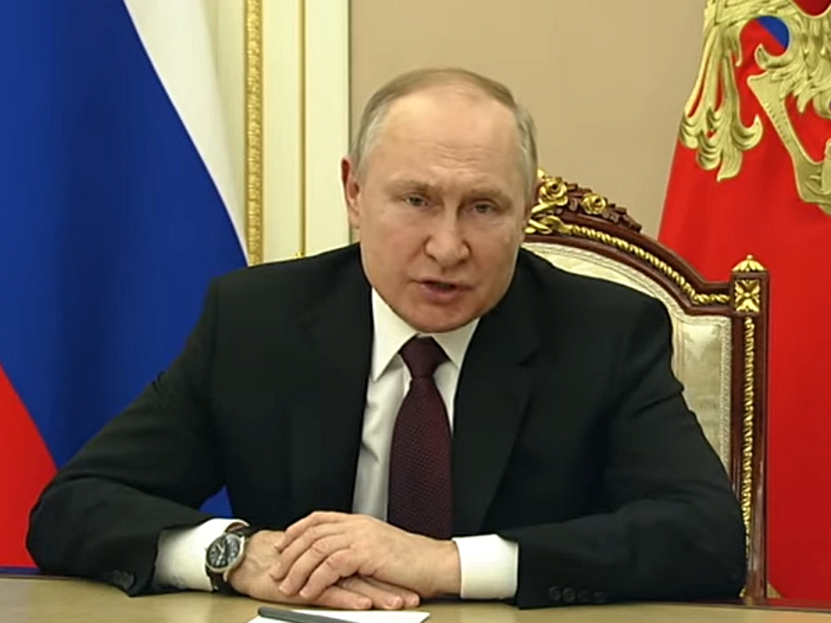 «Берите власть в свои руки!»: Путин обратился к военным Украины