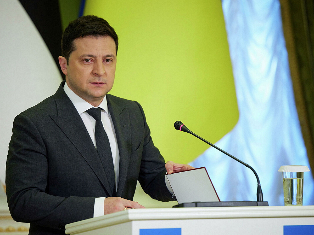 Украинская оппозиция призвала Зеленского уйти в отставку