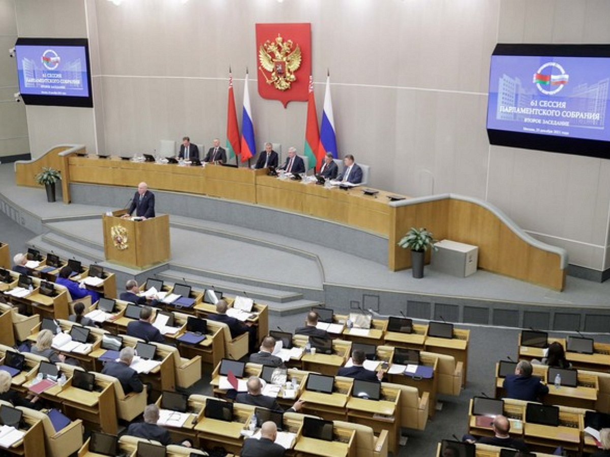 «Единая Россия» внесла в Госдуму проект обращения к Путину о признании независимости ДНР и ЛНР