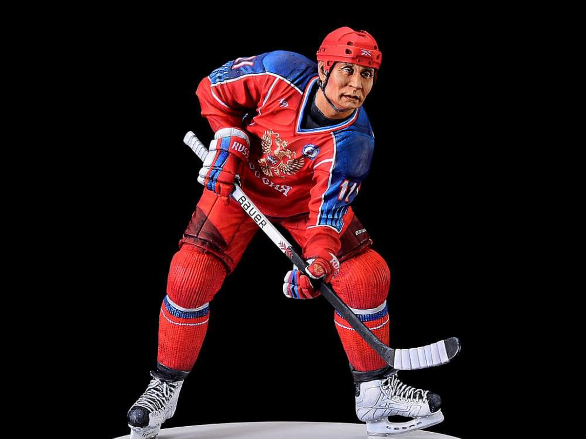 сувенир «Путин-хоккеист» за ₽124 000