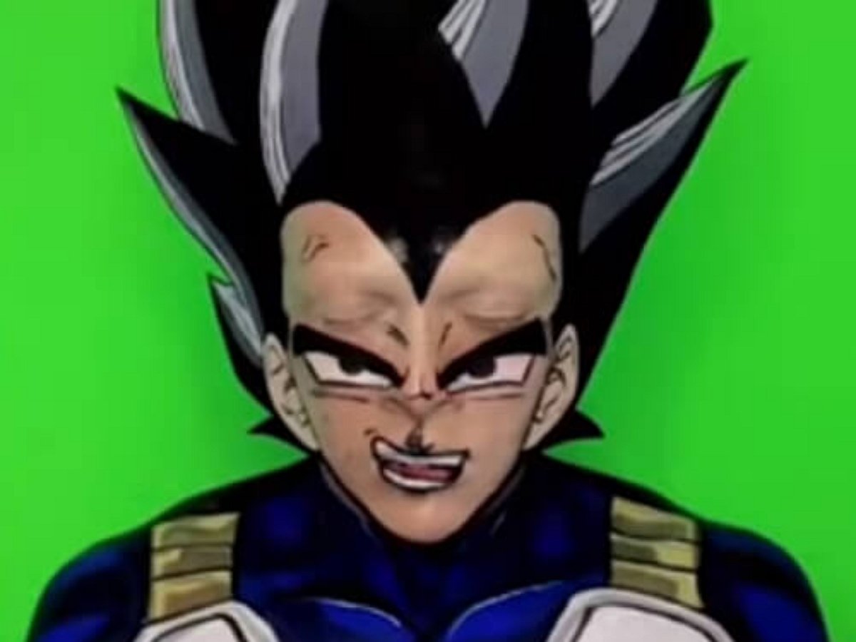 Художник превращается в аниме-персонажей с помощью боди-арта