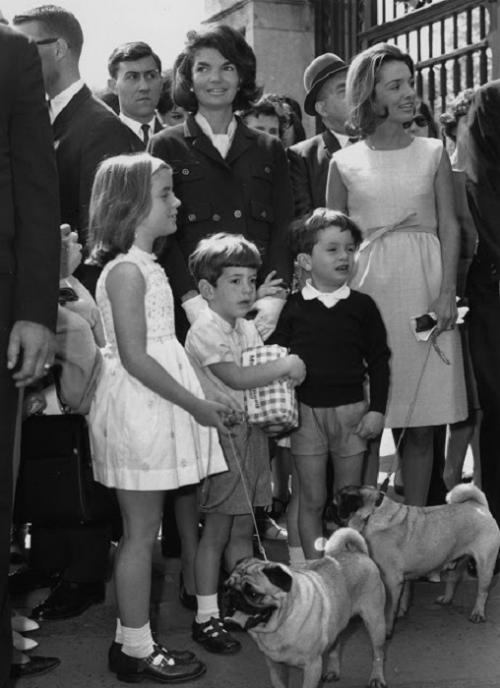 Известные люди со своими домашними питомцами