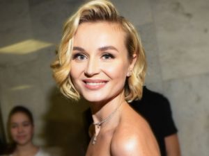 Полина Гагарина показала грудь без белья в честь своего юбилея