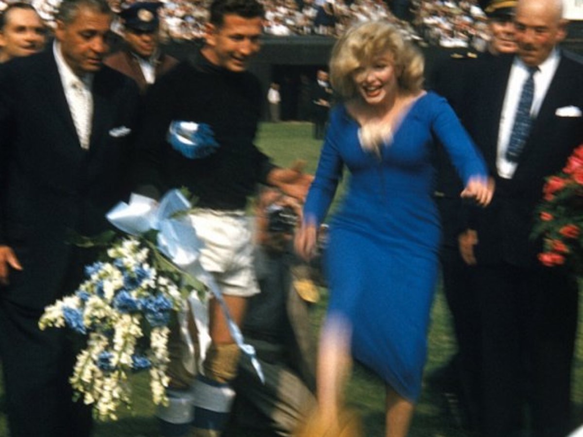 Архивные снимки знаменитостей, которые порадуют поклонников (ч.2)