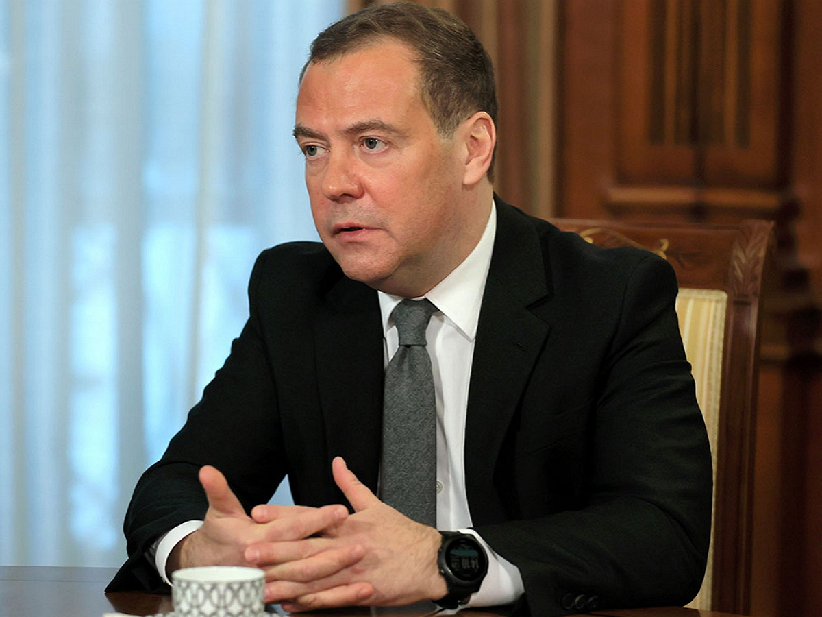 Медведев сыронизировал по поводу недальновидности европейских чиновников