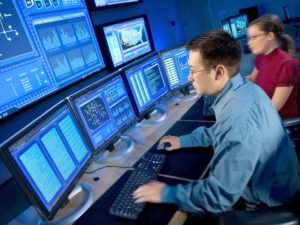 «Табуны куда-то помчались»: Россию могут покинуть 70-100 тысяч IT-специалистов