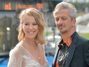СМИ: вслед за Собчак из Москвы улетел и Константин Богомолов