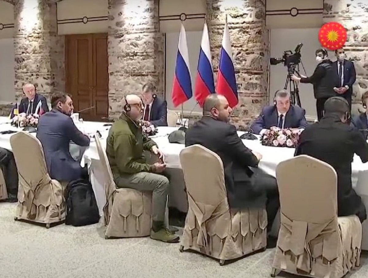 Встречу Путина и Зеленского обсудили на российско-украинских переговорах в Турции