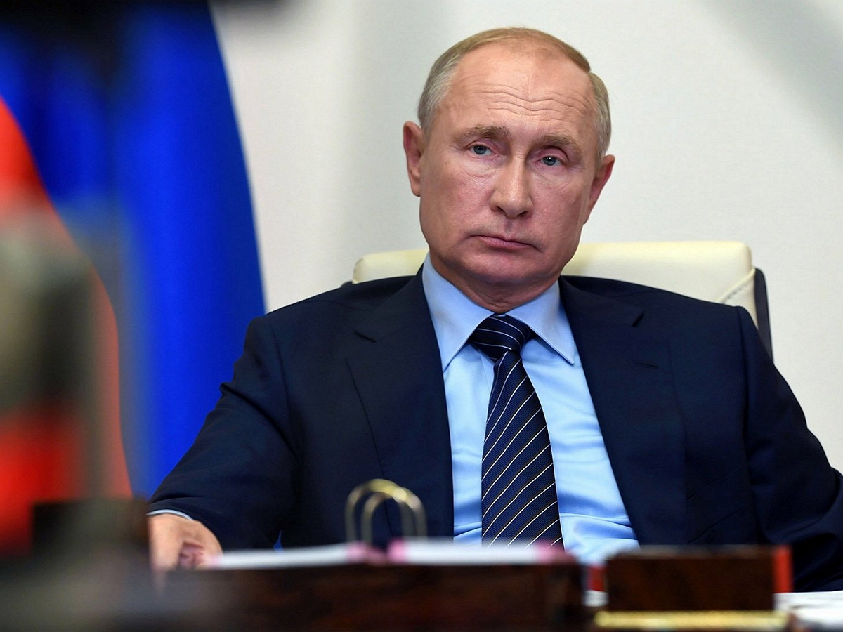Politico: Путин «троллит Запад» переводом оплаты за газ в рубли