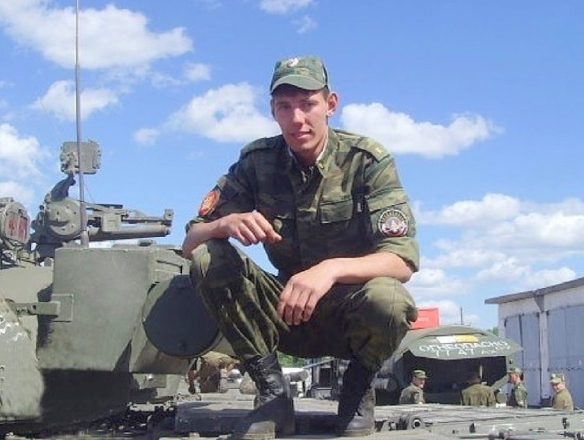 Офицеру-танкисту из Красноярска дали Героя России за бои с националистами на Украине