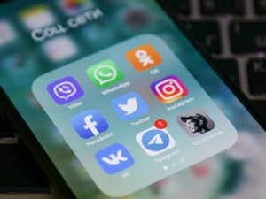 Facebook и Instagram травлю россиян