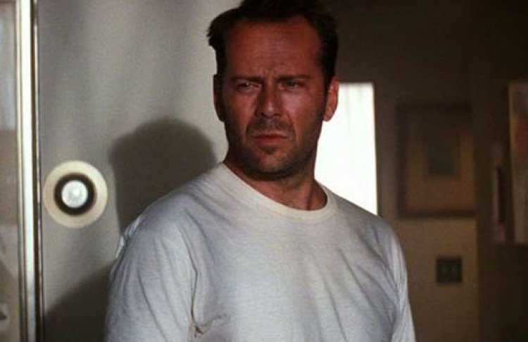 Брюс Уиллис: от «Крепкого орешка» до мачо в отставке