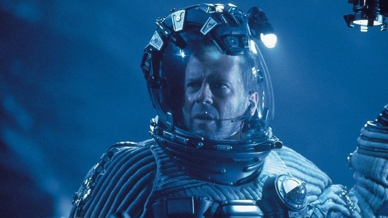 Брюс Уиллис: от «Крепкого орешка» до мачо в отставке